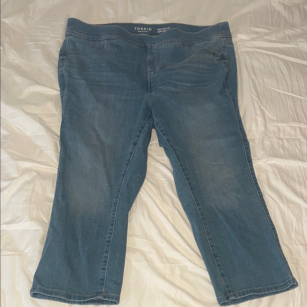 Torrid Women's Cropped Blue Jeans